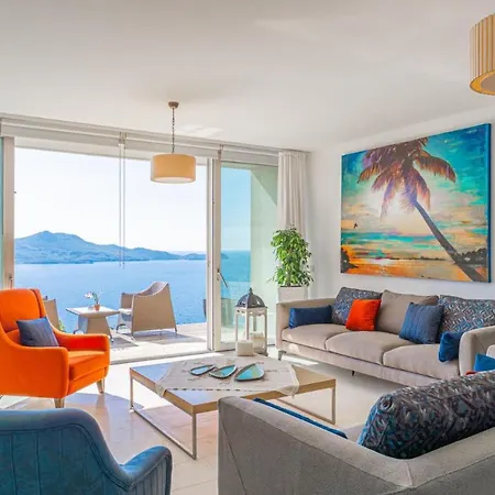 Appartement Luxury 4 Bedroom Flat With A Fantastic Sea View